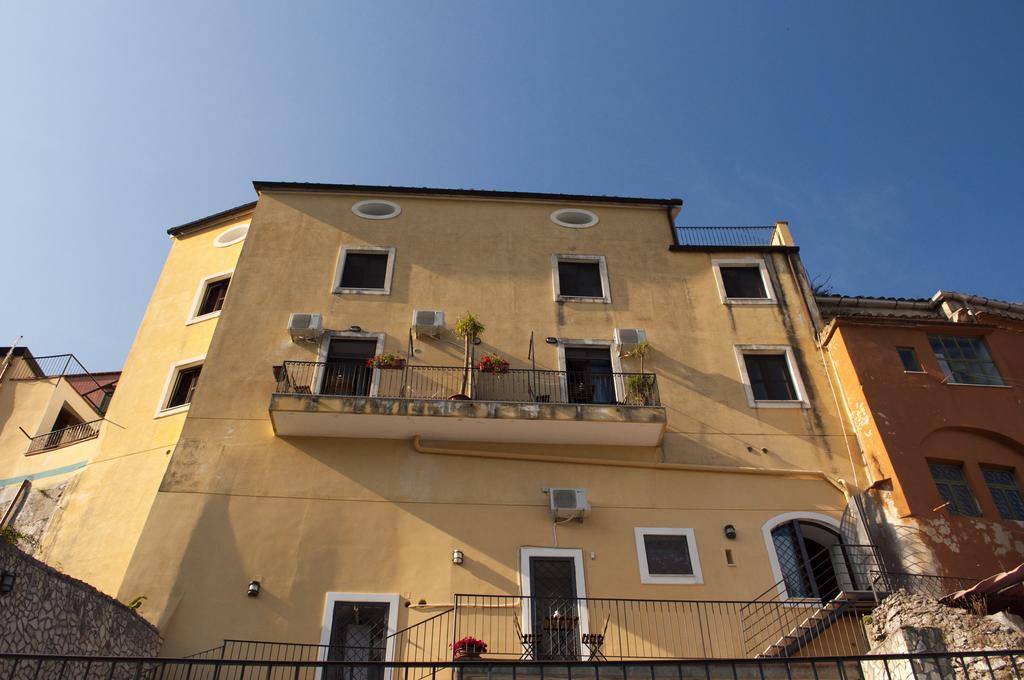 Residence Zelzar Vietri sul Mare Exterior photo