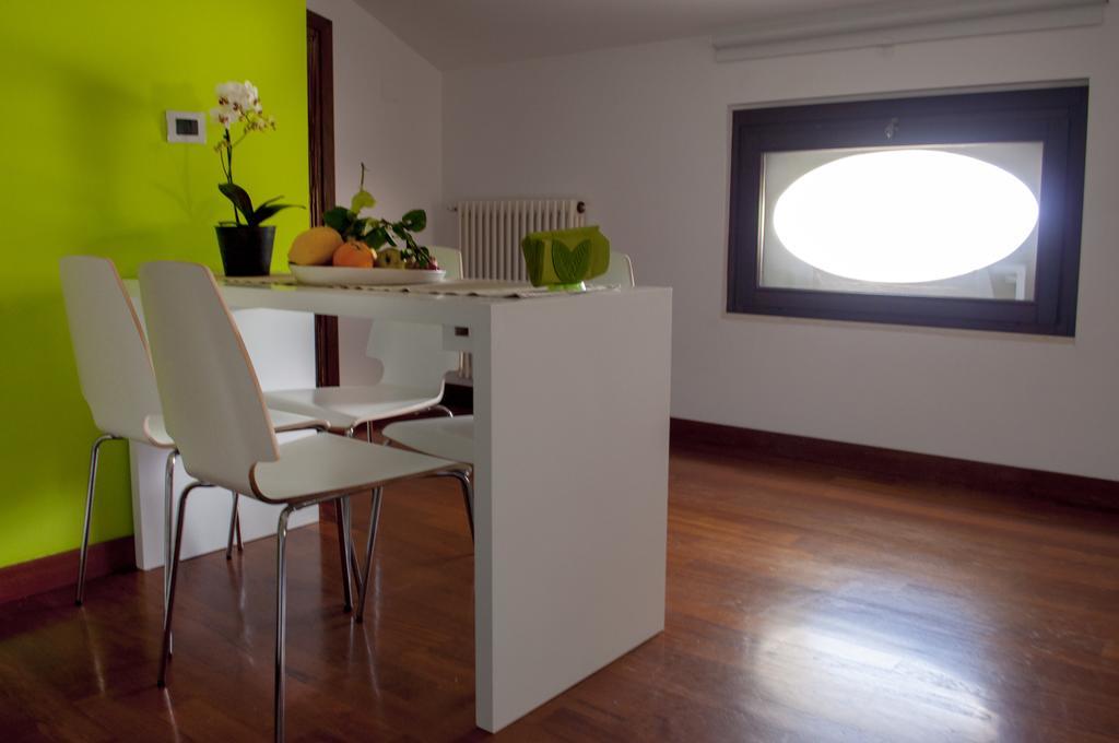 Residence Zelzar Vietri sul Mare Room photo