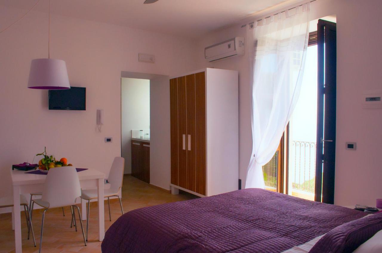 Residence Zelzar Vietri sul Mare Room photo