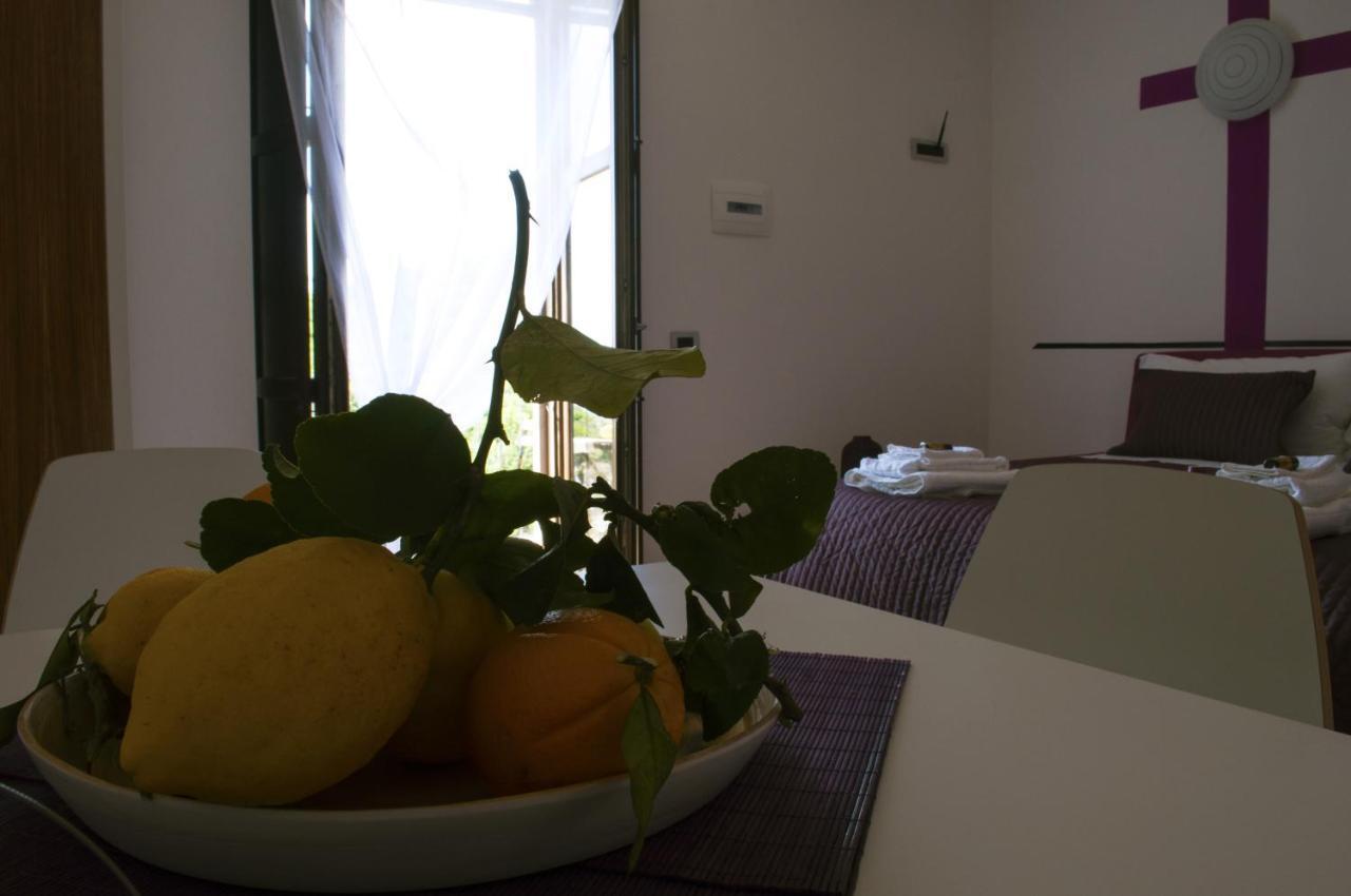 Residence Zelzar Vietri sul Mare Room photo